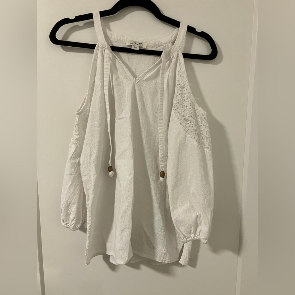 Simply Noelle White Blouse with Lace Sleeves
